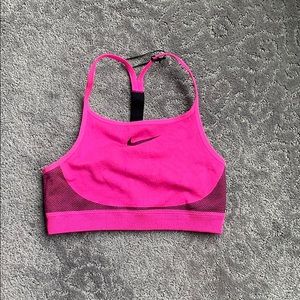 NEw without tags youth large Nike DriFit bra